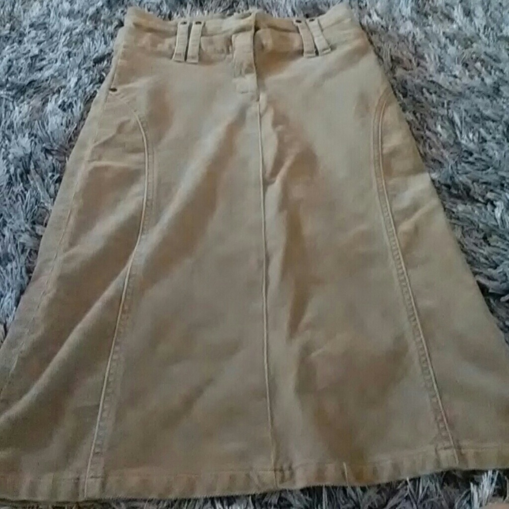 Corduroy skirt